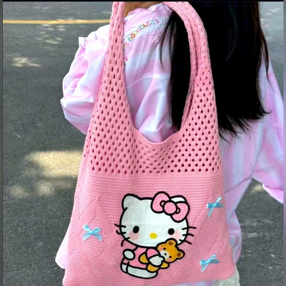 Crochet Hello Kitty tote
